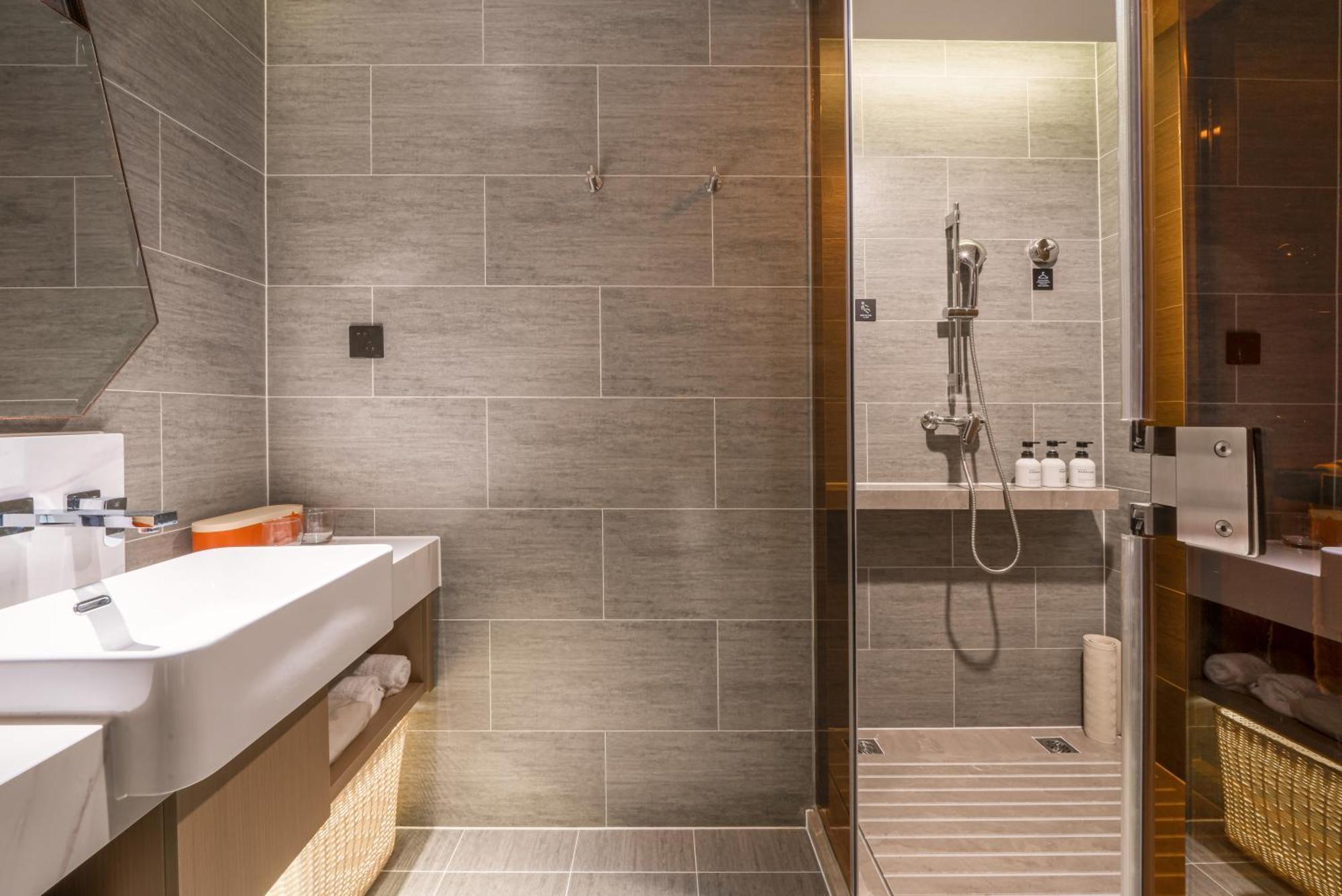 Atour Hotel Luzhou Bubugao New World Exterior foto